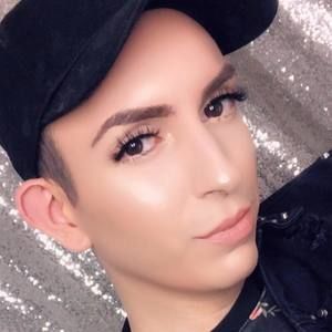 Meet your Posher, Adam